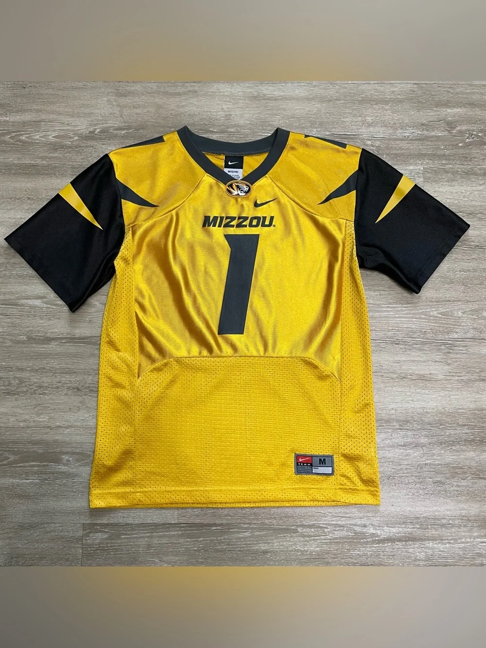 Missouri Tigers Mizzou Football Jersey Nike Gold Short Sleeve Boys Youth Size M